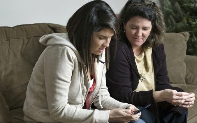 How to Talk to Your Teen About Sexting