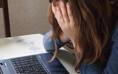5 Signs of Cyberbullying